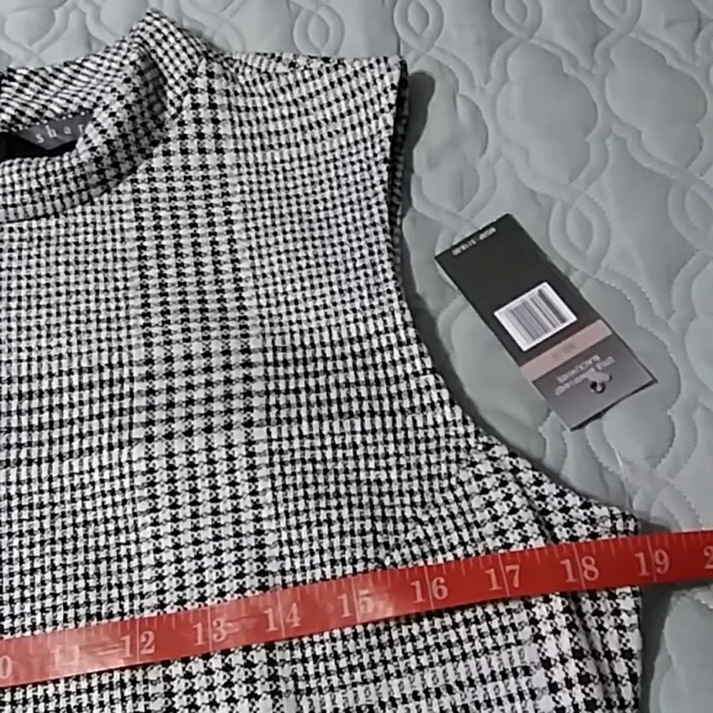 Sharagano Sleeveless Plaid Sheath Dress - Picture 4 of 6